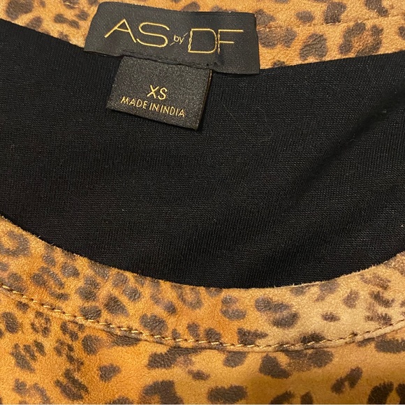 AS By DF New Guard Leopard-Print Short-Sleeve Suede Tee Women’s Size XS $264 Ret - Picture 7 of 9